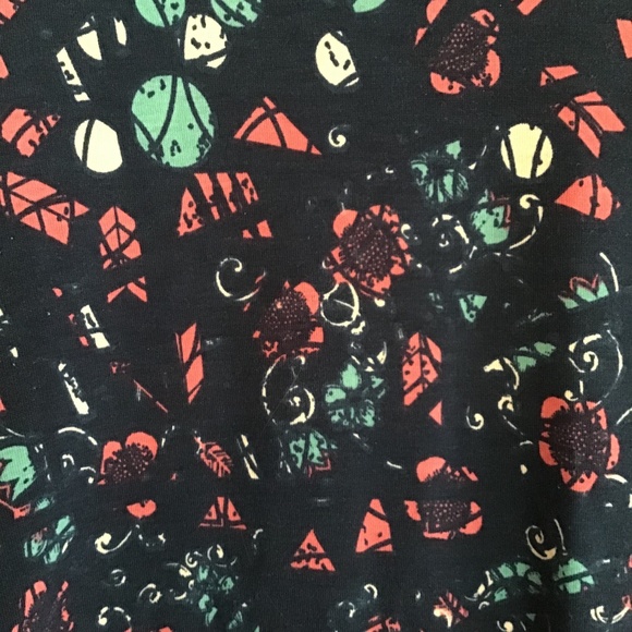 LuLaRoe XS Perfect Tee - Picture 2 of 4